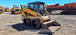 Minicargador-Cat-242b3-2664-16