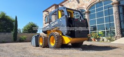 Minicargador-JohnDeere-318D-2039-165