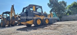 Minicargador-JohnDeere-318D-2039-52