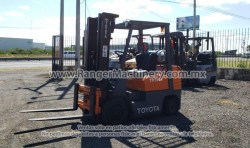 Montacargas-Toyota-5fgc25-3875-8