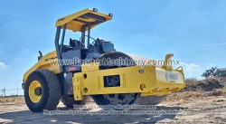 Vibrocompactador-Bomag-Bw213dh40-1251-172