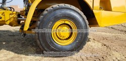 Yucle-Cat-735b-0420-12