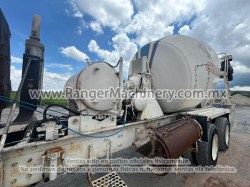 camion-hormigonero-freigthliner-7.jfif