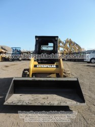 minicargador-caterpillar-242B-serie0682-12