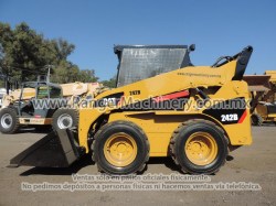 minicargador-caterpillar-242B-serie0682-2